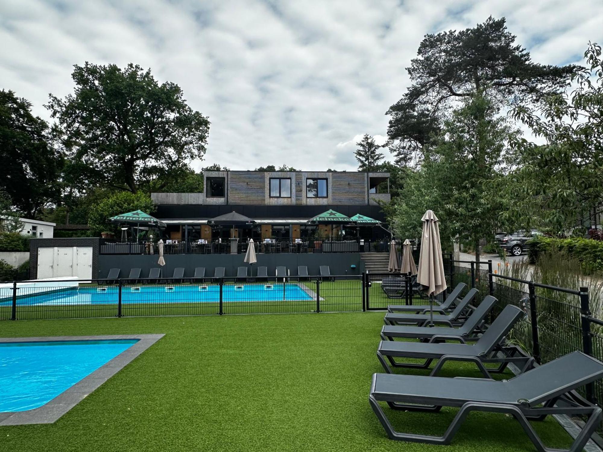 Sfeervolle Blokhut Op De Veluwe Op Recreatiepark Topparken In Beekbergen Met Vrije Tuin En Eigen Parkeerplaats Екстер'єр фото